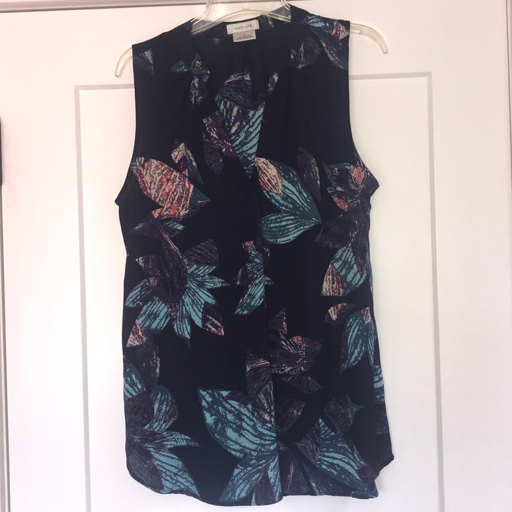 Van Heuson Top Blue Floral Medium